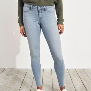 Hollister light wash denim jeggings